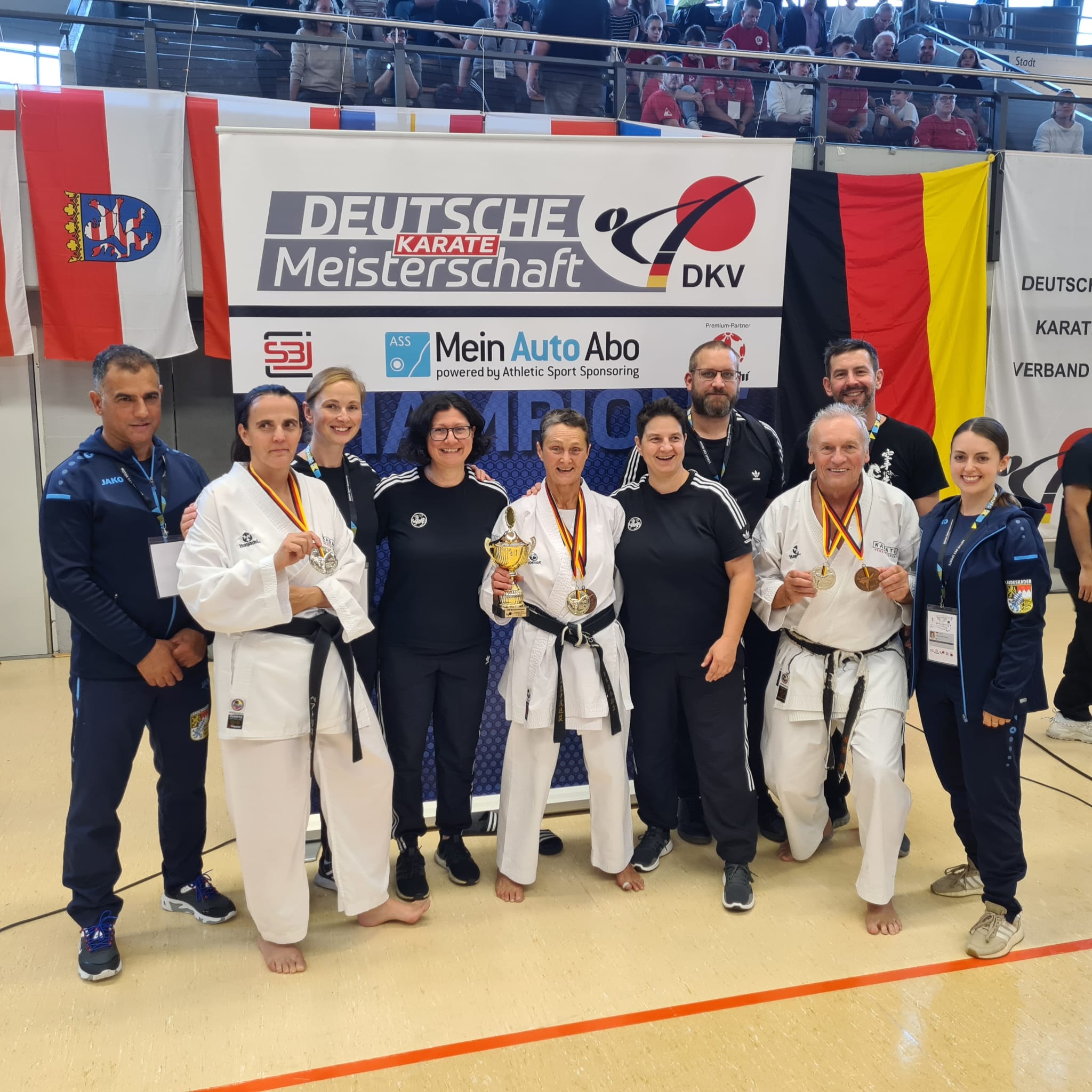 Ein höchst erfolgreicher Tag für das Master Team des Karate Vereins Herzo