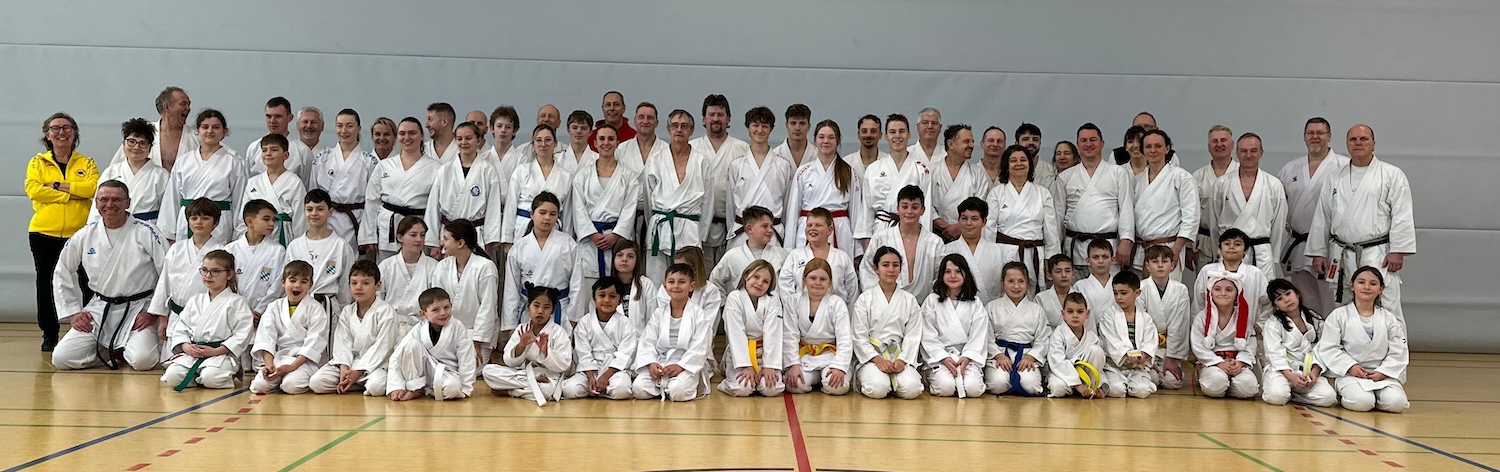 Karate-Highlight in Naila: Meistergraduierungen zum Jahresabschluss